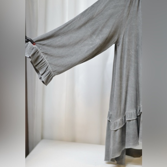 pol blouse High Low Hem 3/4 Bell sleeves V Neck Button Up Ruffle L - Picture 4 of 7